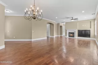 Photo #4: 260006386 Listing