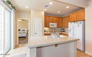 Photo #4: 260006391 Listing