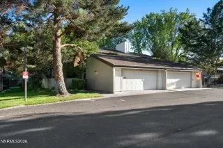Photo #2: 260006409 Listing