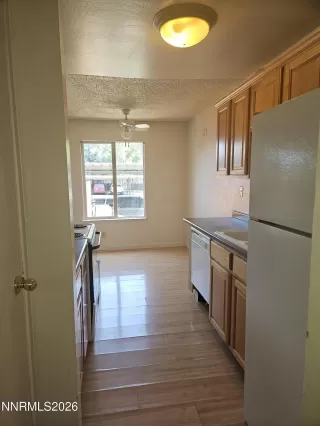 Photo #1: 260006413 Listing