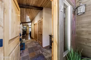 Photo #1: 260006417 Listing