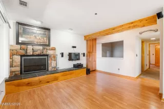 Photo #2: 260006466 Listing