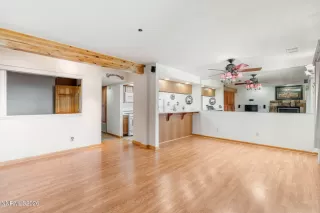 Photo #4: 260006466 Listing