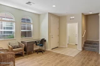 Photo #4: 260006530 Listing