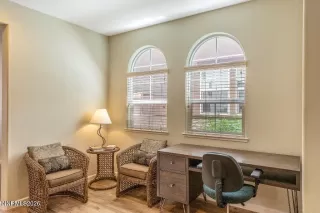 Photo #5: 260006530 Listing