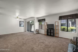 Photo #3: 260006570 Listing