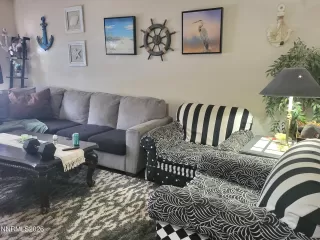 Photo #5: 260006610 Listing