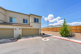 Photo #2: 260006637 Listing