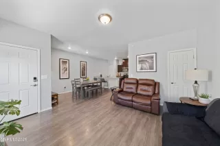 Photo #5: 260006637 Listing