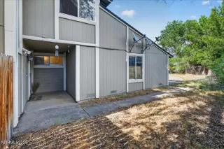 Photo #2: 260006639 Listing