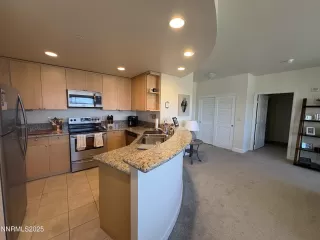 Photo #5: 260006642 Listing