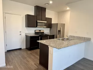 Photo #2: 260006730 Listing