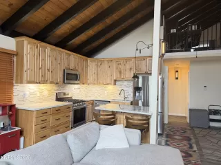 Photo #4: 260006781 Listing