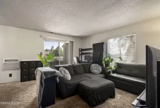 Photo #2: 260006806 Listing