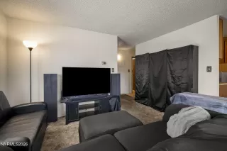 Photo #3: 260006806 Listing