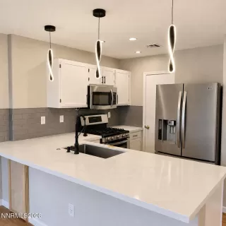 Photo #5: 260006807 Listing
