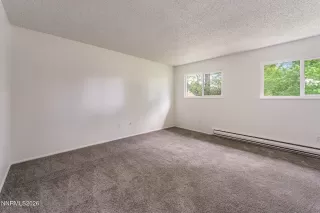 Photo #5: 260006830 Listing