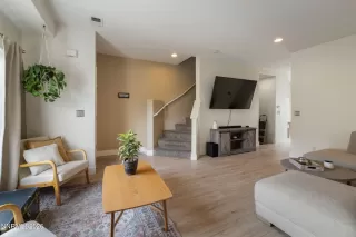 Photo #2: 260006847 Listing 