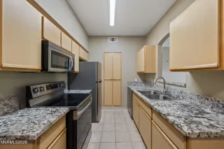 Photo #5: 260006886 Listing 