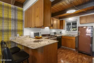 Photo #2: 260006933 Listing
