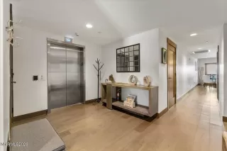 Photo #2: 260006945 Listing 