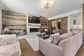 Photo #4: 260006945 Listing 