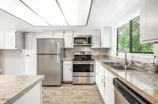 Photo #6: 260007023 Listing