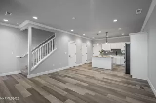 Photo #2: 260007029 Listing 
