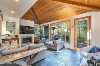 Photo #4: 260007046 Listing