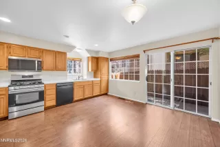 Photo #4: 260007054 Listing 