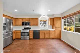 Photo #5: 260007054 Listing 