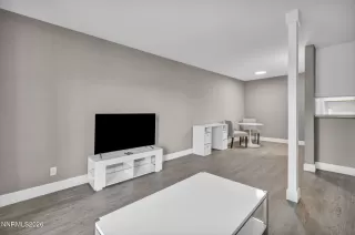 Photo #2: 260007056 Listing 