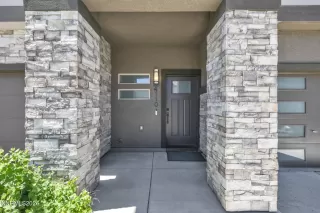 Photo #2: 260007098 Listing 