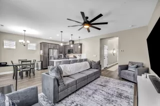 Photo #5: 260007098 Listing 