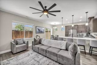 Photo #6: 260007098 Listing 