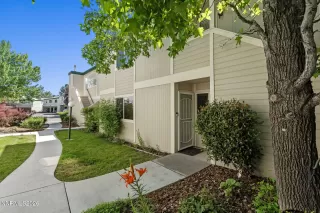 Photo #2: 260007248 Listing 
