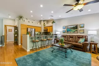 Photo #4: 260007270 Listing