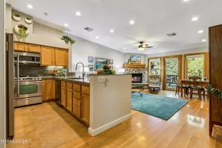 Photo #6: 260007270 Listing