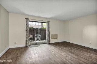 Photo #4: 260007344 Listing