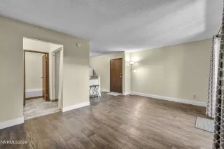 Photo #5: 260007344 Listing
