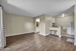 Photo #6: 260007344 Listing