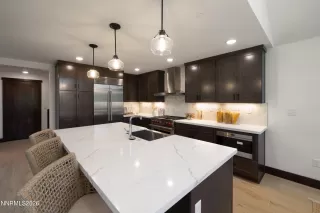 Photo #6: 260007345 Listing