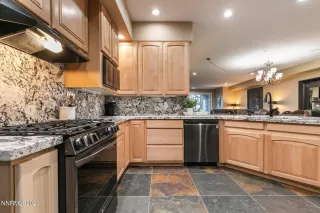 Photo #6: 260007347 Listing 