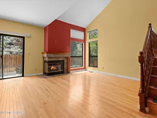 Photo #3: 260007364 Listing
