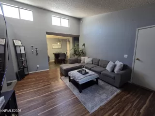 Photo #1: 260007389 Listing