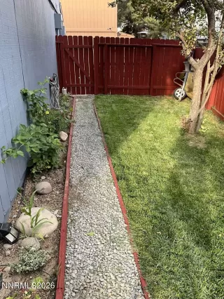 Photo #2: 260007393 Listing