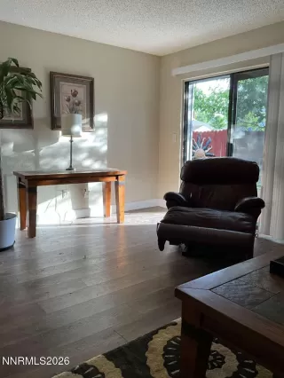 Photo #3: 260007393 Listing