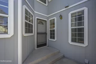 Photo #2: 260007395 Listing