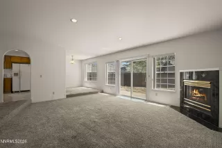 Photo #6: 260007395 Listing