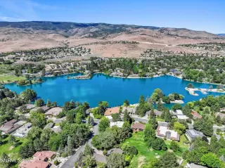 Photo #3: 260007396 Listing